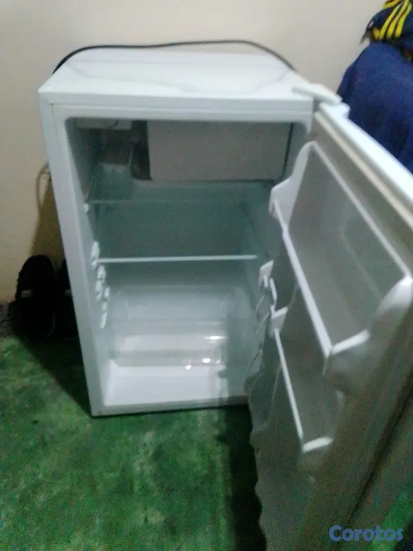 cocina - es una nevera marca midea en congela en fría totalmente adaptable  5