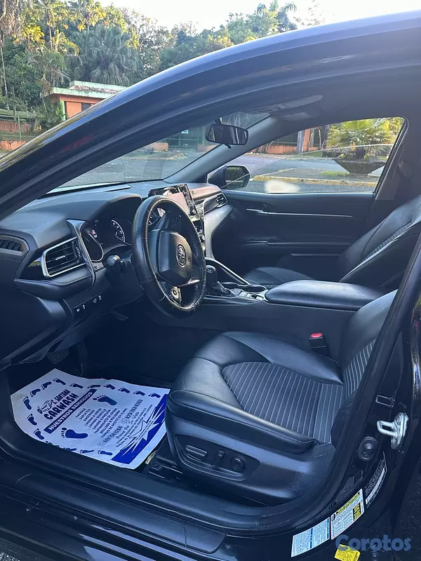 carros - Toyota Camry SE 2023 4x4 6