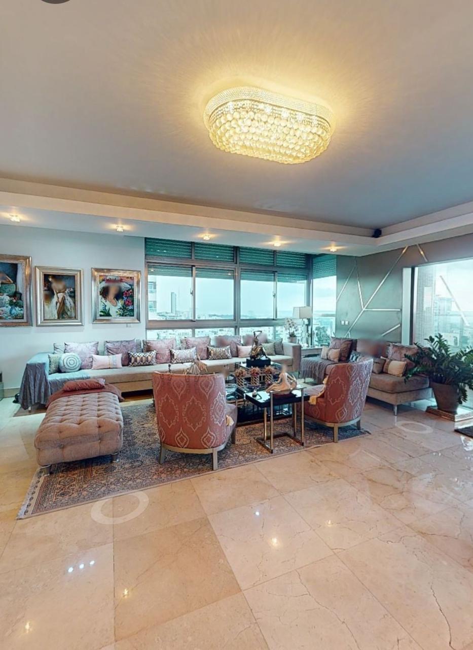 apartamentos - Vendo Los Cacicazgos, Esta propiedad  de 340m² en  2