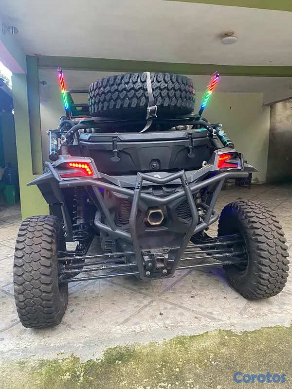 otros vehiculos - Se vende Can-Am en excelentes condiciones y papele 3