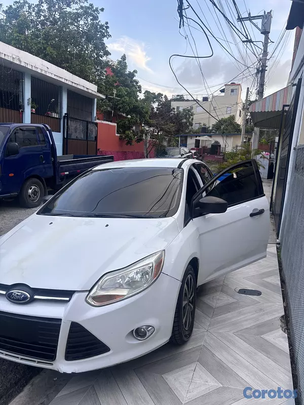 carros - VENDO FORD FOCUS EN EXCELENTE CONDICIONES 9