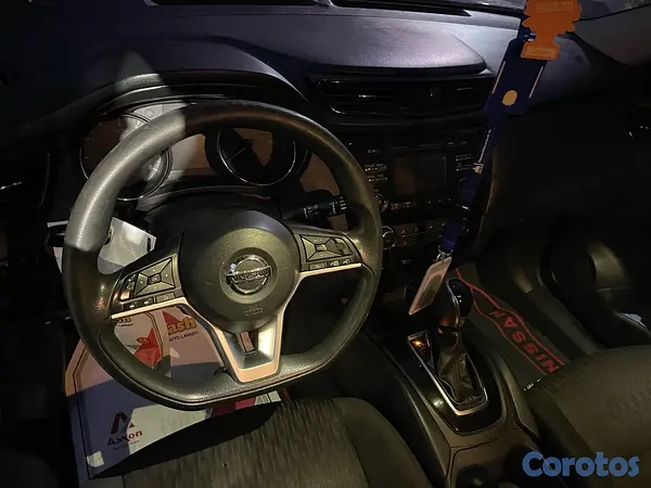 jeepetas y camionetas - Nissan Rogue S 4x2 2017 8