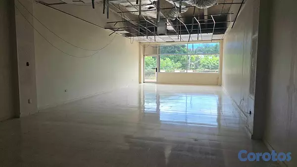 oficinas y locales comerciales - Local en Alquiler en Av. Rómulo Betancourt, 125m2, Punto Comercial 3