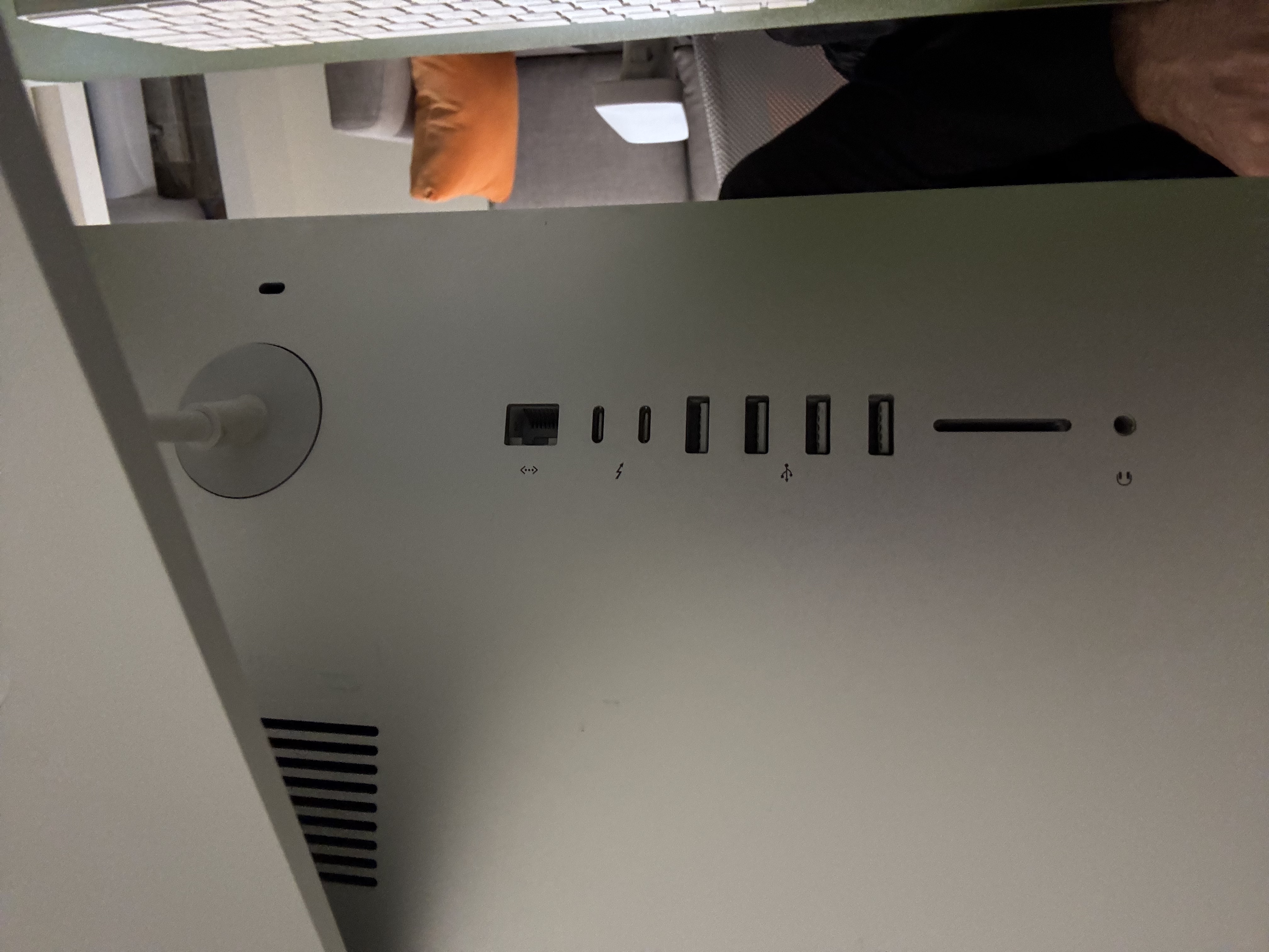 computadoras y laptops - Vendo imac 2017 32gb ram y 1Tb SSD de 21¨ 4