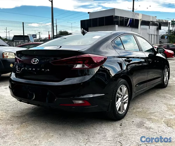carros - Hyundai Elantra 2020  5