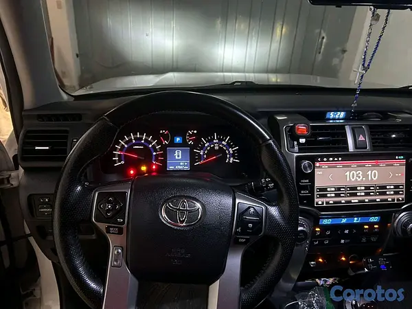 jeepetas y camionetas - Toyota 4runner limited 2015 3