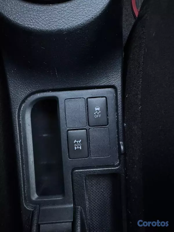 carros - Toyota Vitz 4WD 2018 12