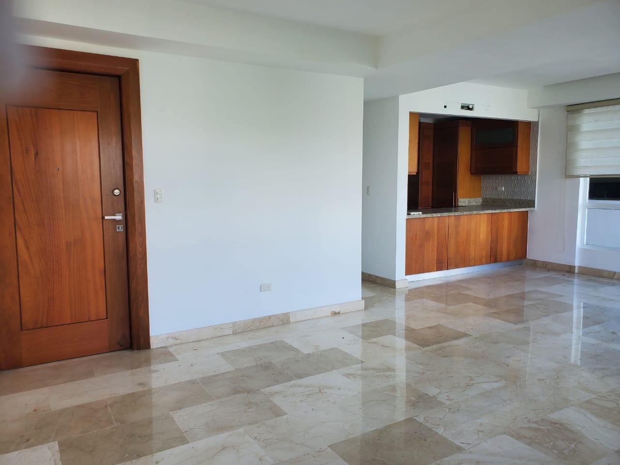 apartamentos - Alquiló mirador sur tres hab con baño dos parqueos