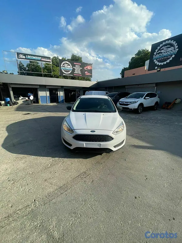 carros - FORD FOCUS 9