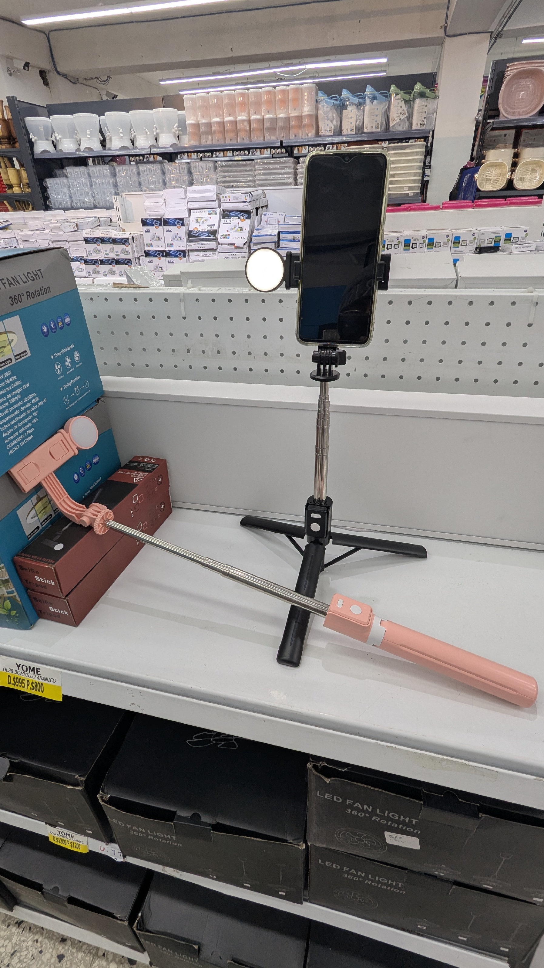 celulares y tabletas - 📸 Selfie Stick 3 en 1 con Trípode y Luz LED – Ideal para Fotos y Videos 1