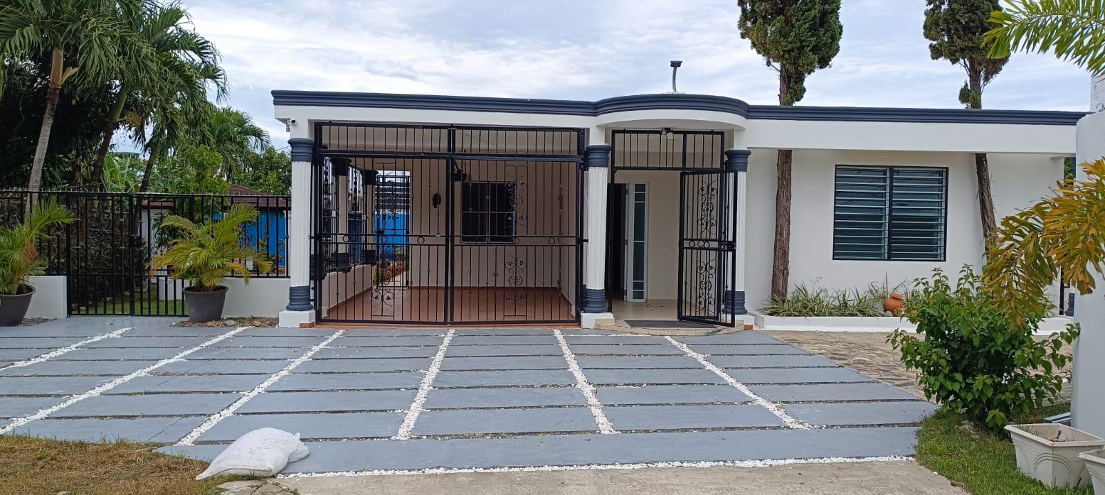 apartamentos - CASA DE VENTA  EN LAGUNA PRIETA PUÑAL, SANTIAGO.