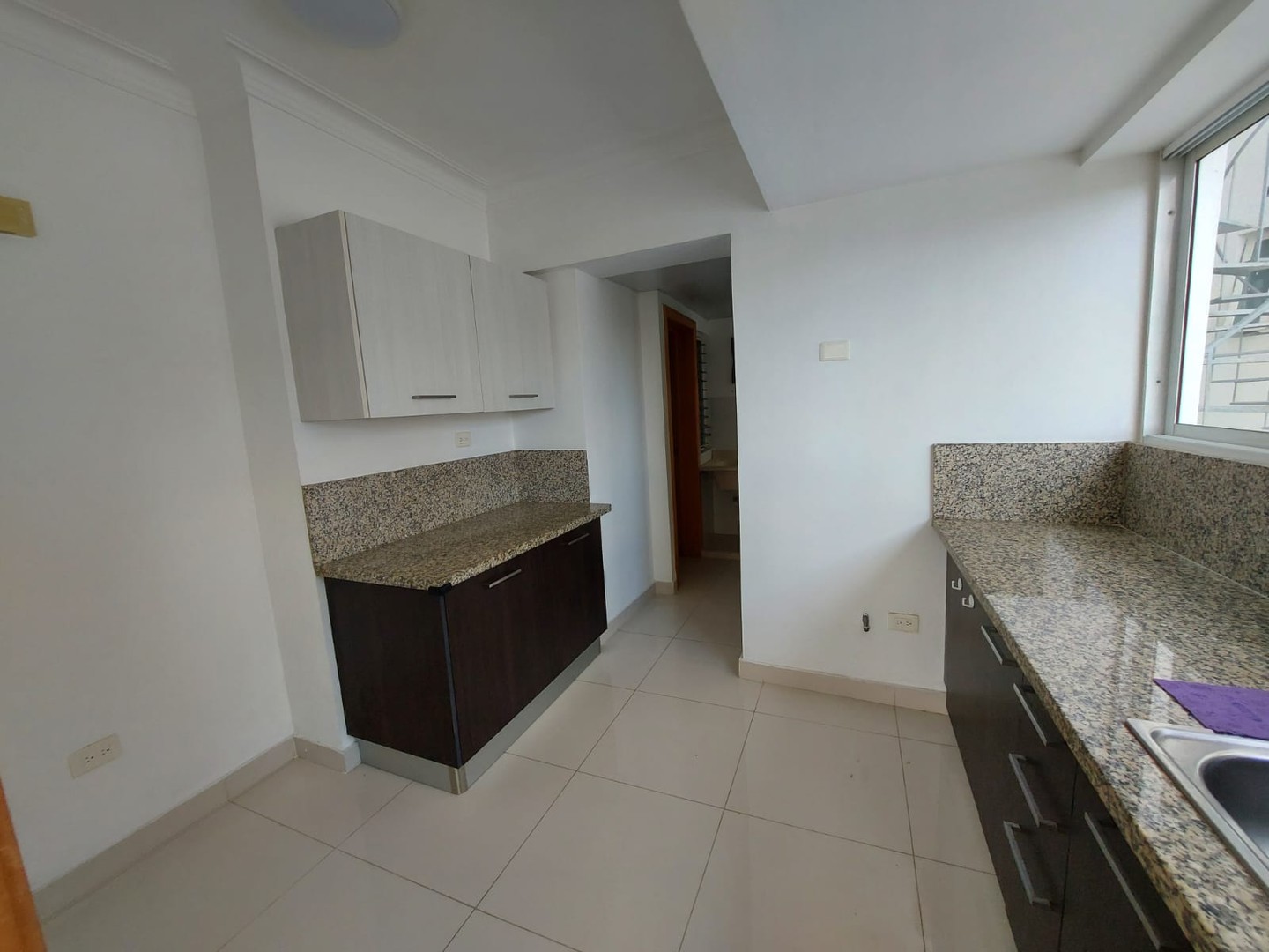 apartamentos - VENDO Hermoso y Amplio Apartamento de 2 Habitaciones En El Renacimiento  3