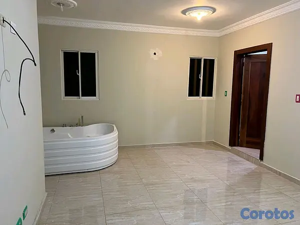 casas - casa amplia y preciosa en puerto plata  14