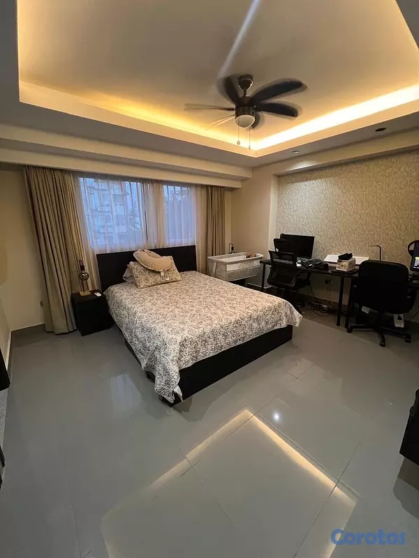 apartamentos - vendo avenida independencia tercer nivel tres habitaciones 2.5 baños dos parqueo 17