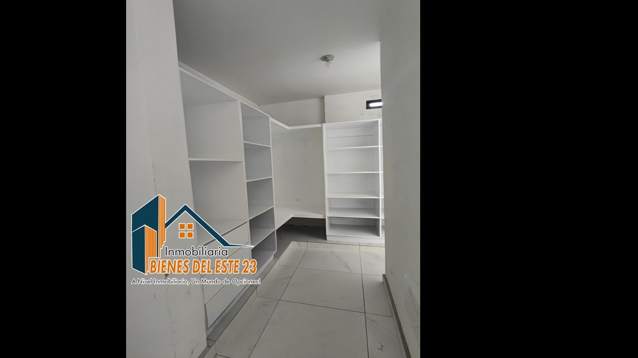 casas - En Venta Casa con Terminación de Alta Calidad Muy Espaciosa  y Moderna  7