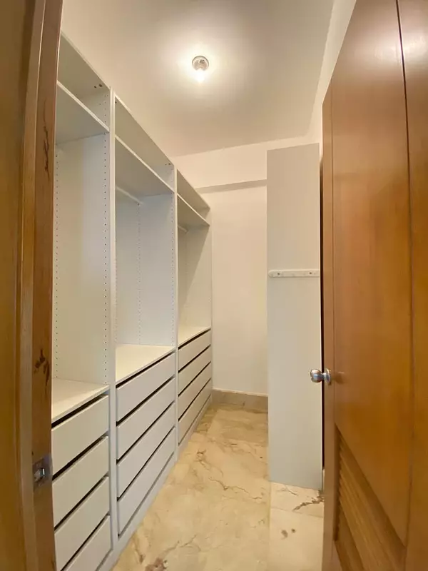 apartamentos - Apartamento de lujo en Piantini, 262m², 3 hab., amenidades exclusivas. 2