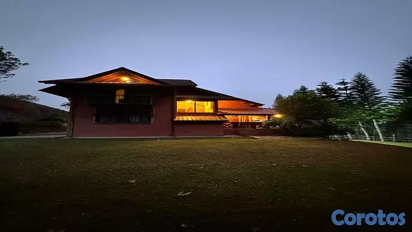 casas vacacionales y villas - Villa en Constanza de 4 habitaciones con 70mil metros de solar 9