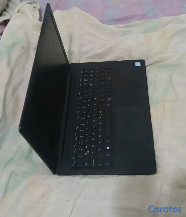 computadoras y laptops - Dell Latitude 3590 - 16GB RAM / SSD 256GB - ¡Nítida y Rápida! 7