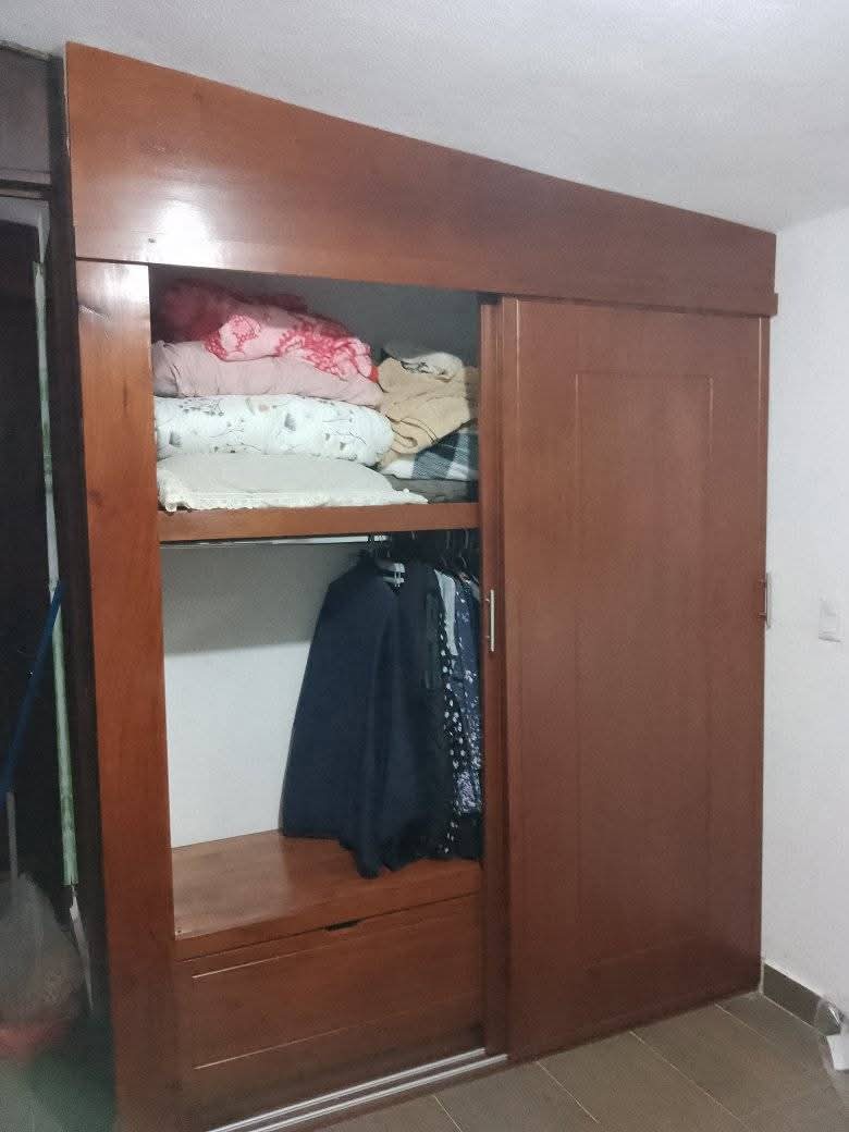 muebles y colchones - Closet con puerta corrediza  👖  1