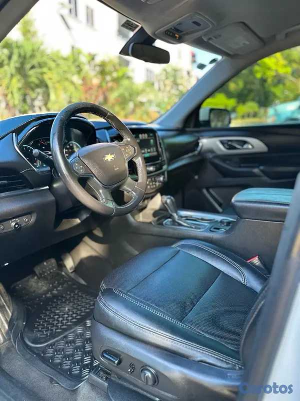jeepetas y camionetas - CHEVROLET TRAVERSE LT 2018 15