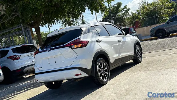 jeepetas y camionetas - 2021 Nissan Kicks S 3