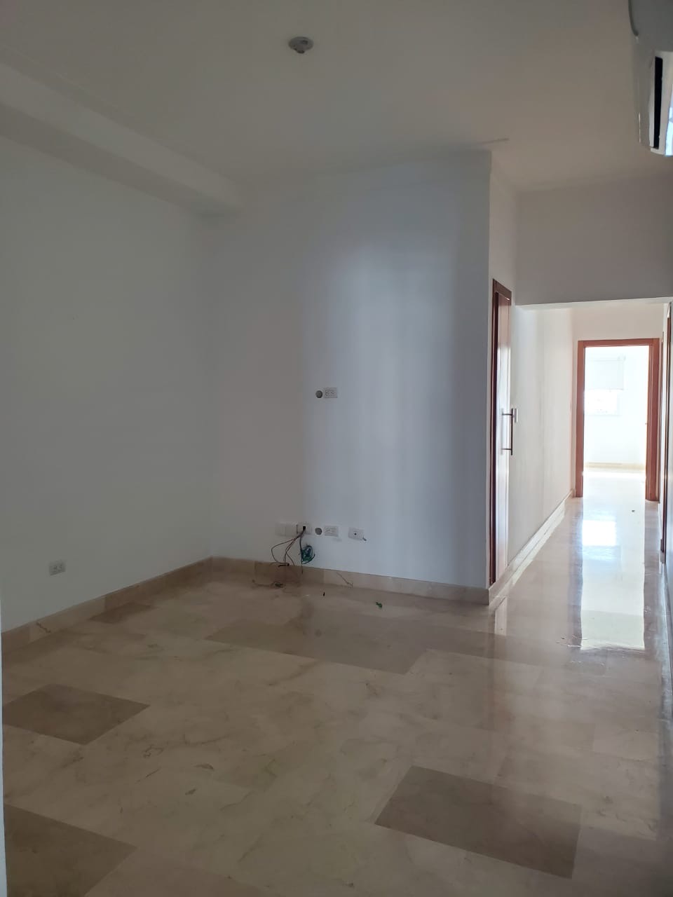 apartamentos - Alquiló mirador sur tres hab con baño dos parqueos 1