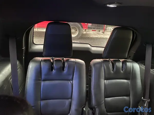 jeepetas y camionetas - RD$550,000 negociable  7