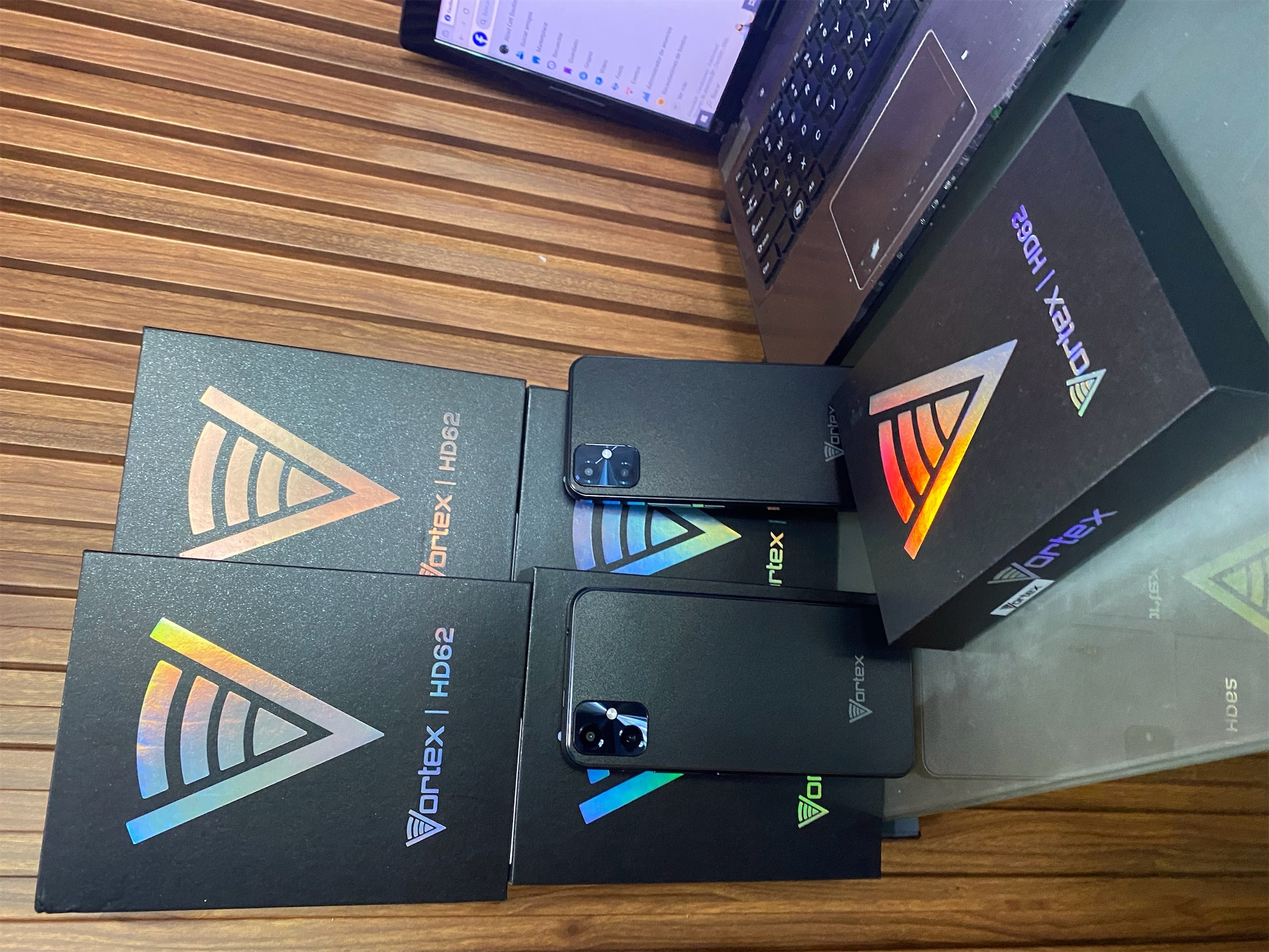 celulares y tabletas - Vortex HD62 32GB dual sim 1