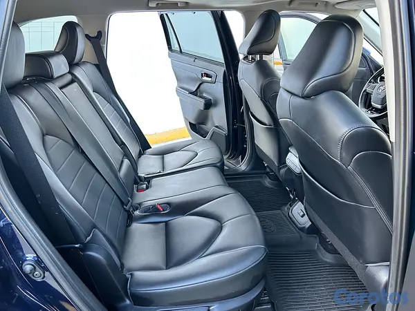 jeepetas y camionetas - Toyota highlander 2021 XLE  7