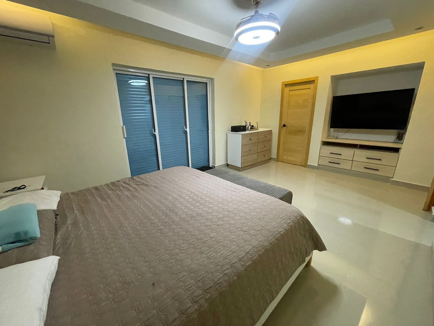 apartamentos - VENDO Hermoso Apartamento Moderno en 1er Piso en Ensanche Ozama SD
Código: PD235 9