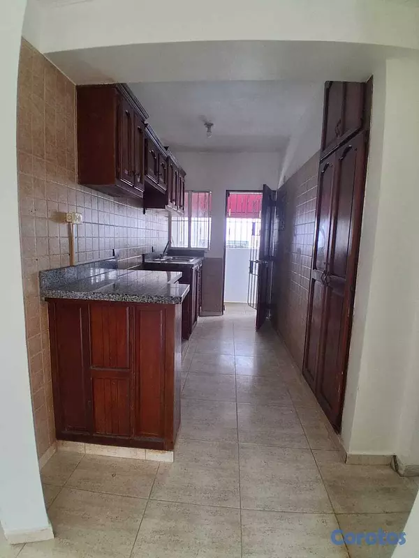 apartamentos -  Vendo Apartamento Ensanche Ozama  RD$ 8,000,000  5