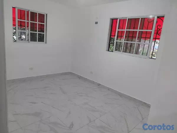 apartamentos - Alquilo Apartamento 2do Nivel como nuevo Zona Oriental 4
