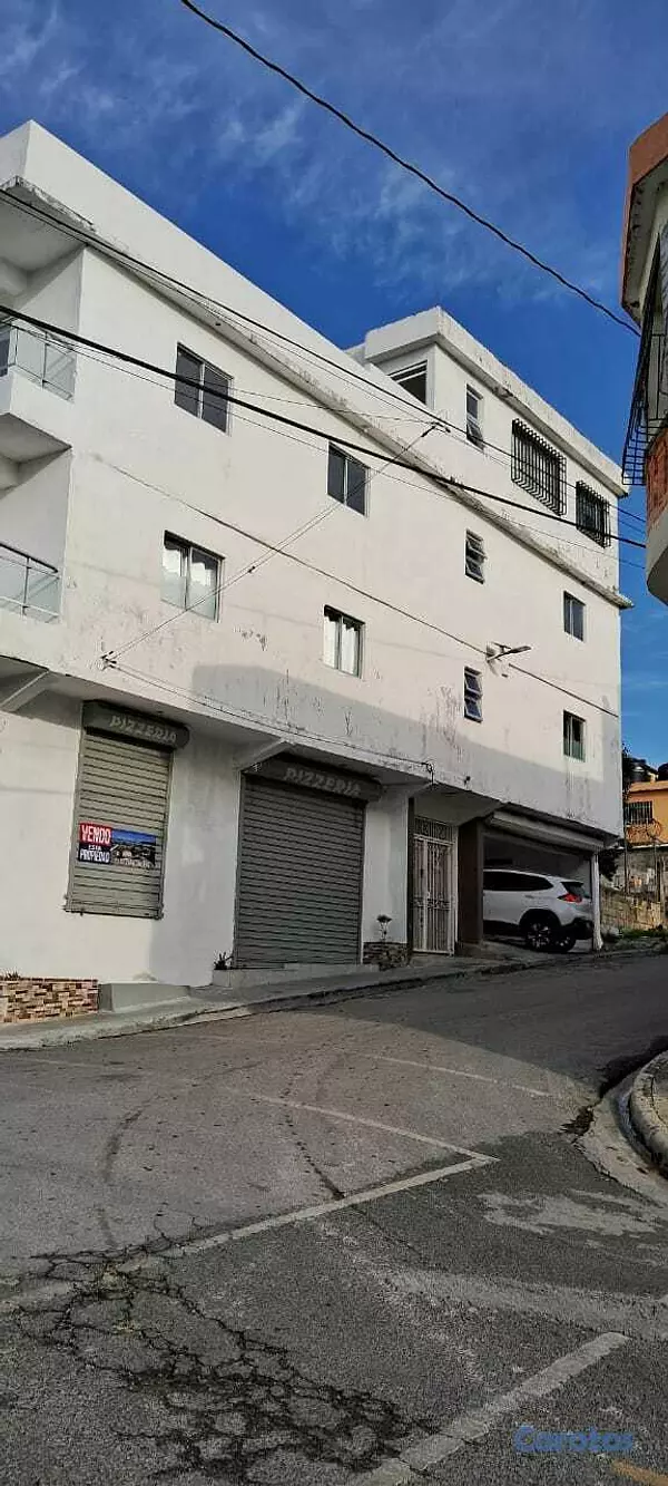apartamentos - Edificio con 9 Apartamentos Más Local Comercial en 3