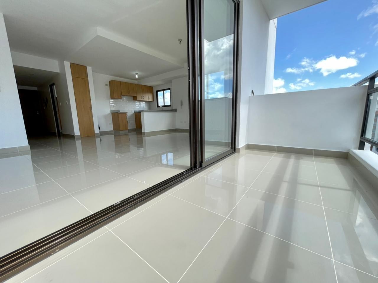 apartamentos - Apartamento con línea blanca en Evaristo Morales 3