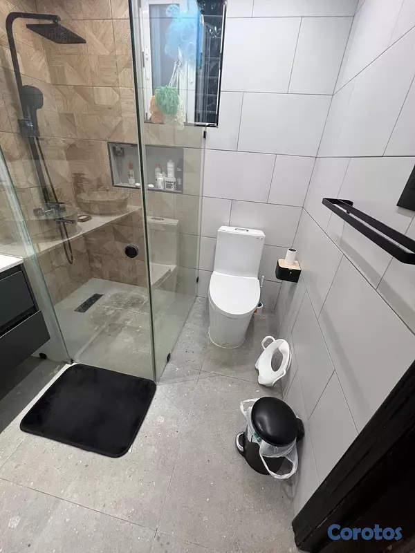 apartamentos - vendo avenida independencia tercer nivel tres habitaciones 2.5 baños dos parqueo 18