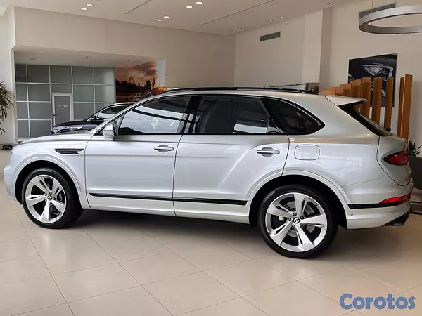 jeepetas y camionetas - Bentley Bentayga 4