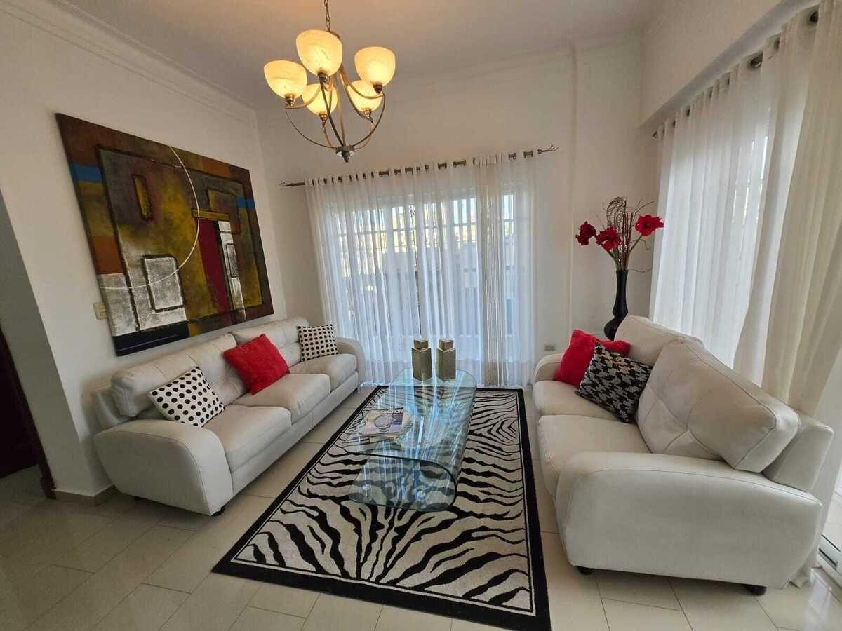 apartamentos - Se Vende o Se Alquila Apartamento amueblado de 3 habitaciones en Bella Vista