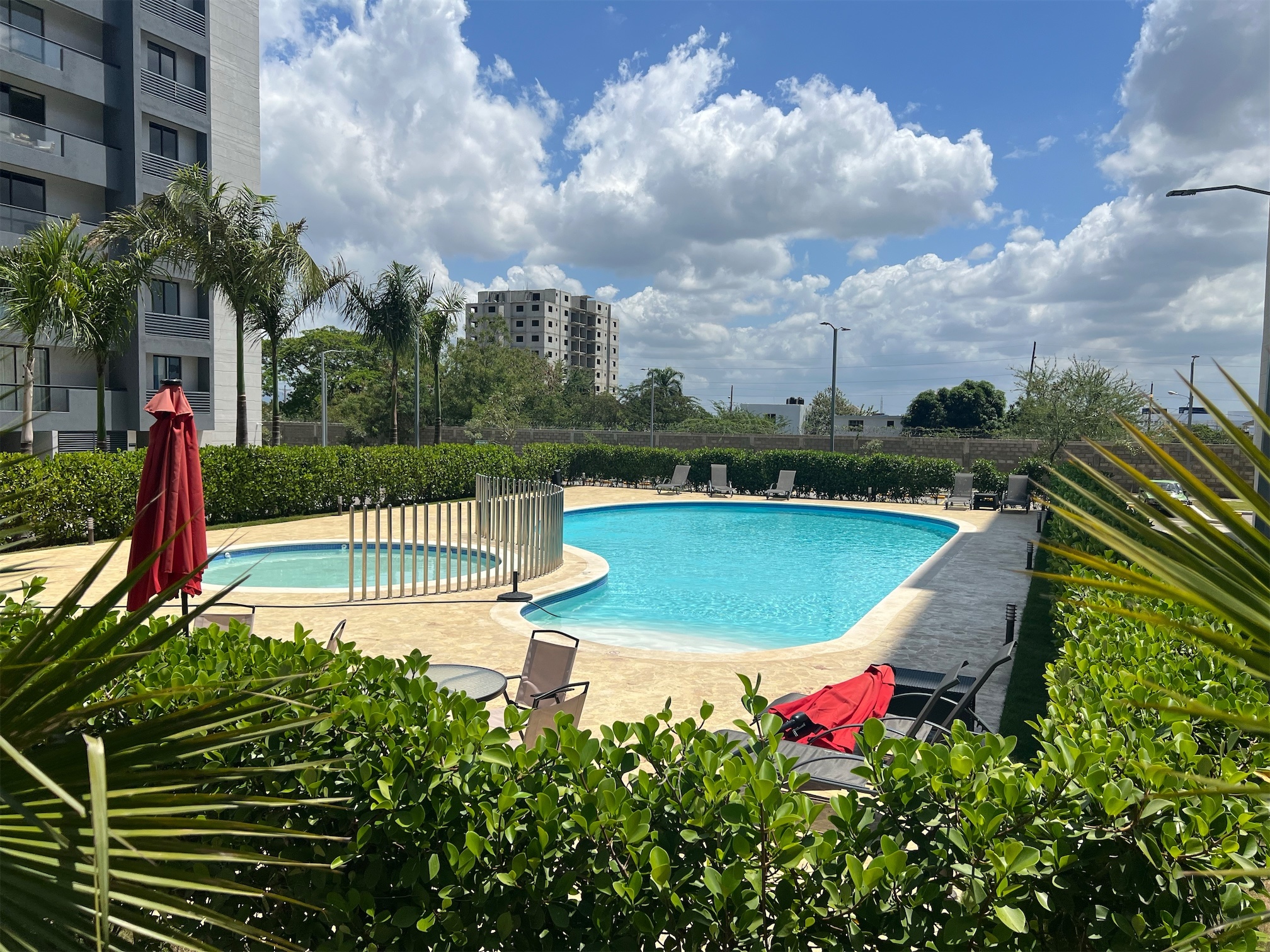 apartamentos - Alquilo En residencial Livera Hispaniamericana 8