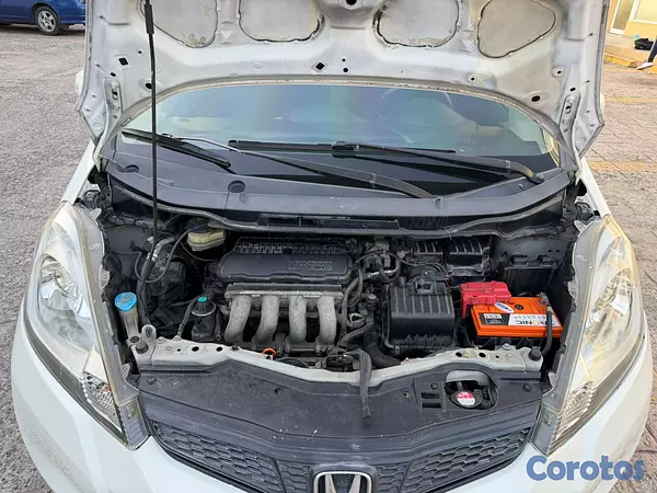carros - Vehiculo Honda Fit 2012 de oportunidad 4