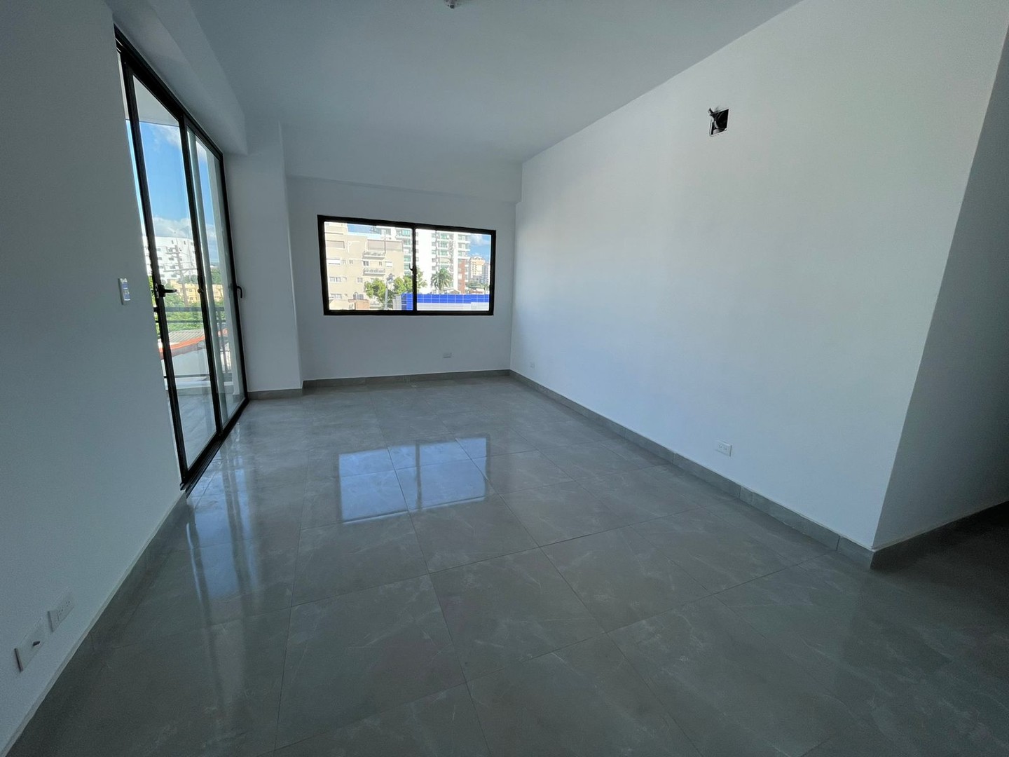 apartamentos - Renacimiento D. N📍 Apartamento en torre de lujo familiar. 7