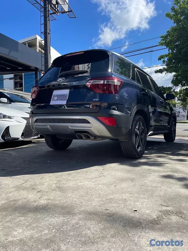 jeepetas y camionetas - Hyundai Cantus LUX 2023 7
