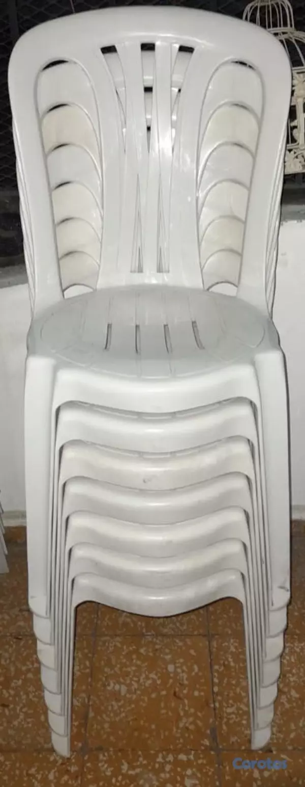 muebles y colchones - Sillas plásticas medio uso 3