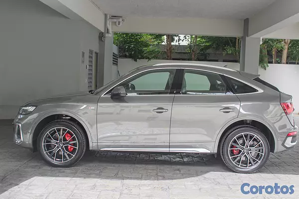 jeepetas y camionetas - Audi Q5 S-Line Sportback 2025 3