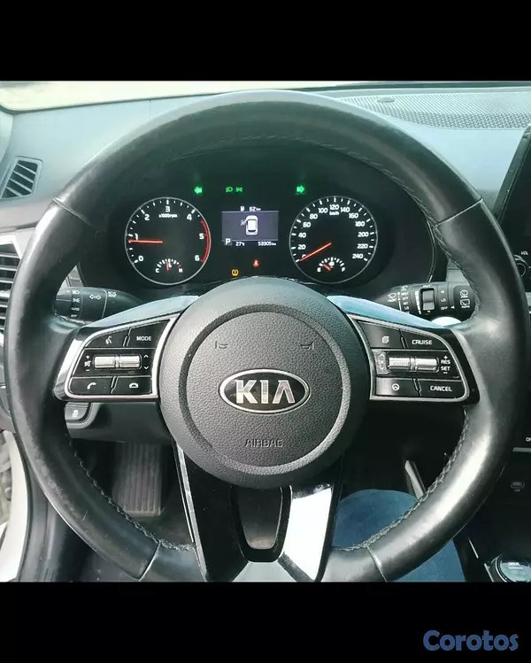 jeepetas y camionetas - KIA SELTOS 2022 BLANCO DIESEL 8