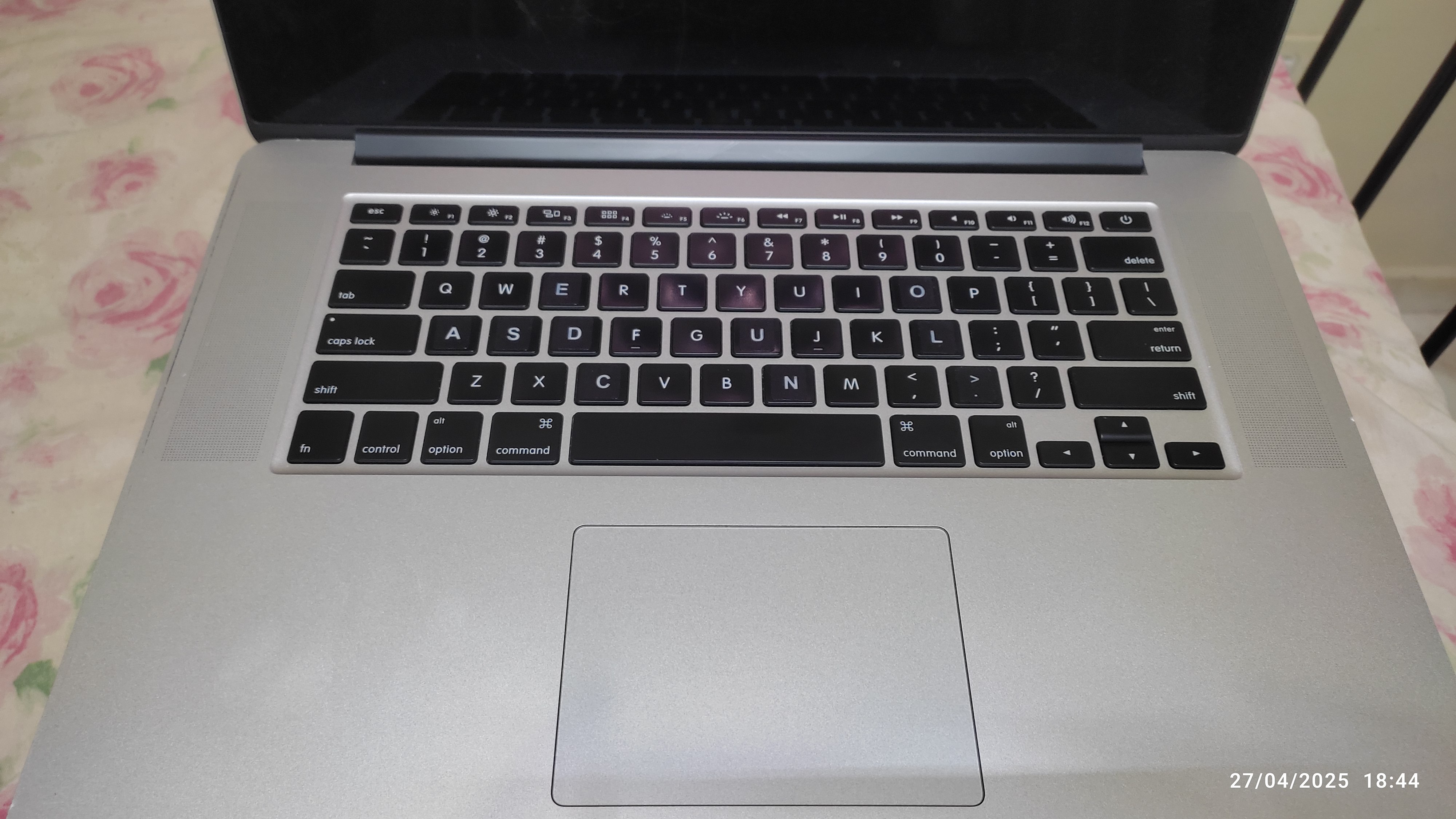 computadoras y laptops - Macbook Pro 2015 --- 15'' Pulgadas 6
