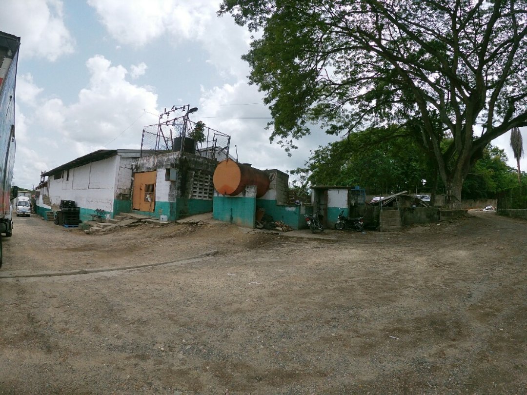 otros inmuebles - Nave 2,500 mts charles de gaulle 3,500 solar  6