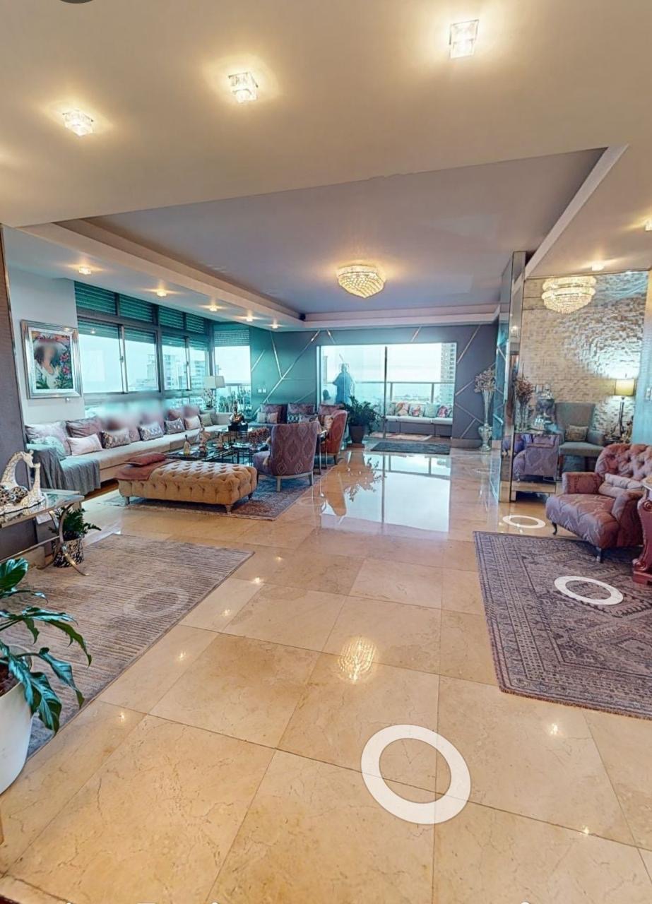 apartamentos - Vendo Los Cacicazgos, Esta propiedad  de 340m² en  6