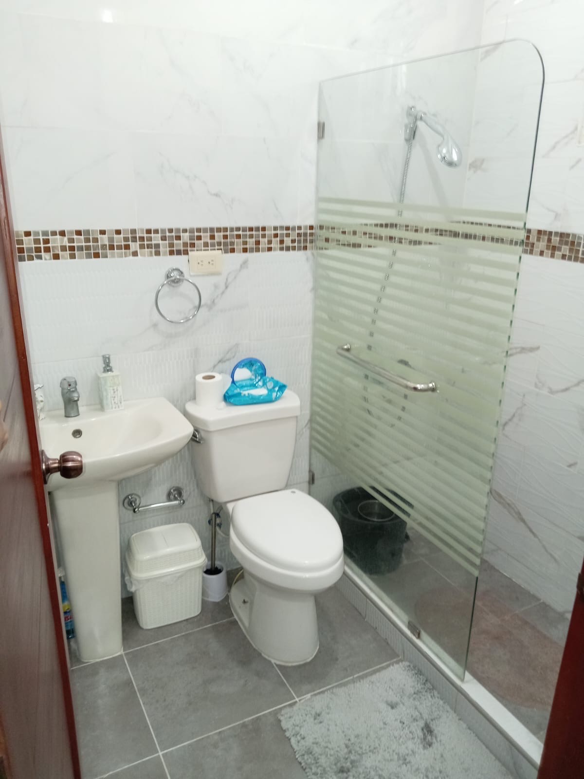 apartamentos - venta de casa en la autopista de san isidro brisa oriental santo domingos este  6