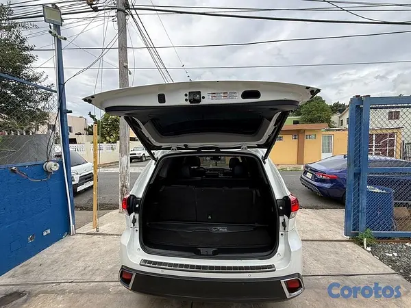 jeepetas y camionetas - ¡Toyota Highlander Limited 2019 Full! 4