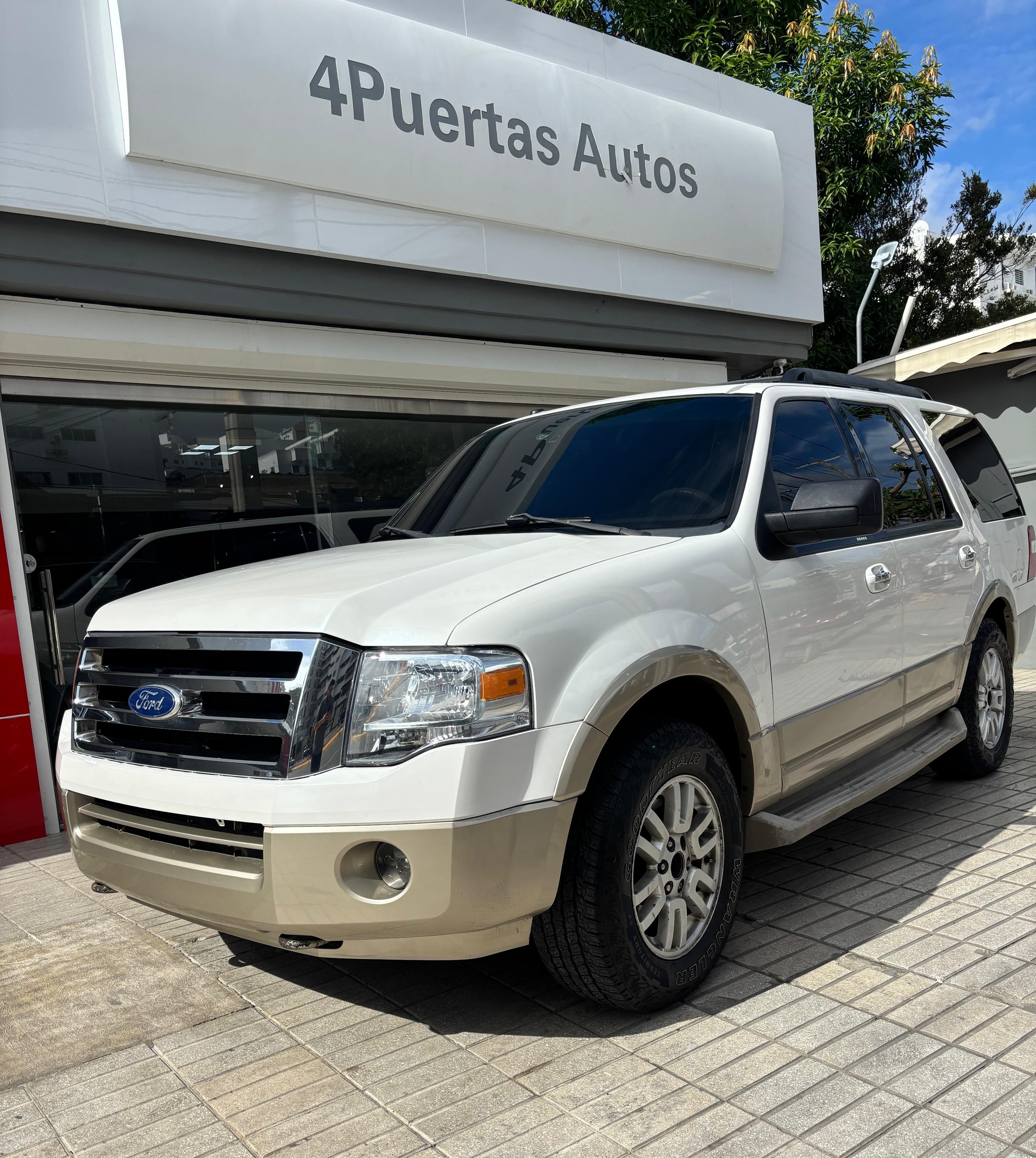 jeepetas y camionetas - FORD EXPEDITION E.B. 4WD 1